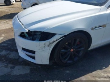 Jaguar XF II Sedan 3.0 V6 340KM 2017 Jaguar XF R-sport 3.0 Benzyna 340KM, zdjęcie 4