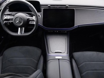 Mercedes Klasa E W214 Sedan 2.0 200 204KM 2025 Od ręki - 200 4MATIC (204KM) AMG Line | Kamera 360 + DIGITAL LIGHT, zdjęcie 10