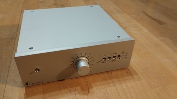 Przedwzmacniacz Pro-Ject tranzystorowy Phono Box RS