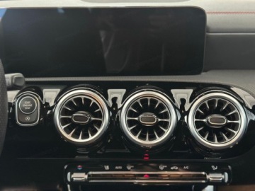 Mercedes CLA C118/X118 Shooting Brake Facelifting 1.3 200 163KM 2025 CLA 200 AMG Line Shooting Brake 1.3 (163KM) 2025, zdjęcie 13