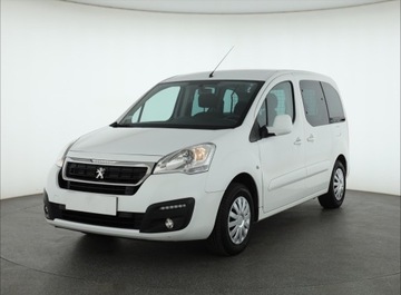 Peugeot Partner II Tepee Facelifting 2015 1.6 BlueHDi 100KM 2017 Peugeot Partner 1.6 BlueHDi, Salon Polska, Klima, zdjęcie 1