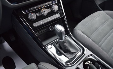 Volkswagen Touran III 2.0 TDI SCR 190KM 2019 Volkswagen Touran 2,0 TDI 190 KM 7 Osobowy FULL LED HIGH-LINE Alcantara Na, zdjęcie 13