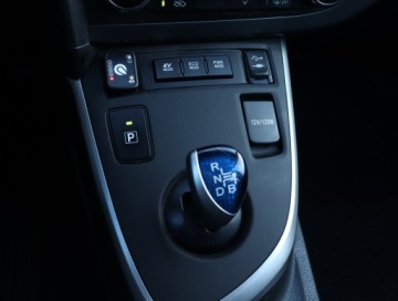 Toyota Auris II Hatchback 5d 1.8 HSD 136KM 2014 Toyota Auris Hybrid, Salon Polska, GAZ, Automat, zdjęcie 15