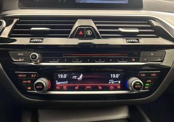 BMW Seria 5 G30-G31 Touring 520d 190KM 2019 BMW Seria 5 Nawigacja Professional Fotele z pamiecia Dostep komfortowy, zdjęcie 20