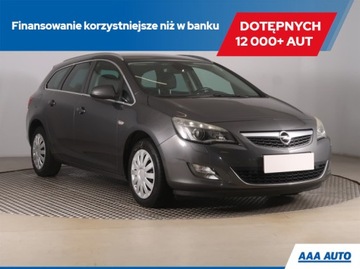 Opel Astra J Sports Tourer 1.4 Turbo ECOTEC 120KM 2011 Opel Astra 1.4 T, 1. Właściciel, Skóra, Navi