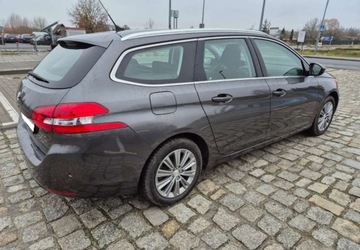 Peugeot 308 II SW Facelifting 1.2 PureTech 130KM 2019 Peugeot 308 Peugeot 308 II rok 2019 ZAREJESTROWANY, zdjęcie 5