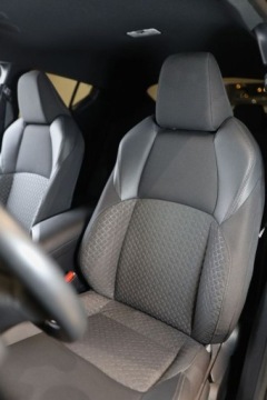 Toyota C-HR I Crossover Facelifting 1.8 Hybrid 122KM 2023 Toyota C-HR 1.8 Hybrid Style 1.8 Hybryda 122KM, zdjęcie 6