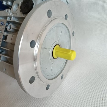 Двигатель B5 мощностью 0,25 кВт с тормозом и внешним охлаждением