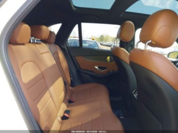 Mercedes GLC C253 2021 Mercedes-Benz GLC 300 4Matic 2021 2.0 Benzyna 255KM, zdjęcie 12