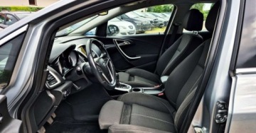 Opel Astra J Sports Tourer Facelifting 1.4 Turbo ECOTEC 140KM 2013 Opel Astra BENZYNA NAWIGACJA LIFT super okazja polecamy 1.4 140KM, zdjęcie 25