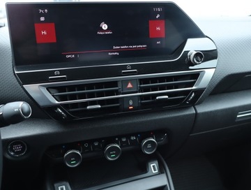 Citroen C4 III SUV 1.2 PureTech 130KM 2021 Citroen C4 1.2 PureTech, Salon Polska, zdjęcie 11