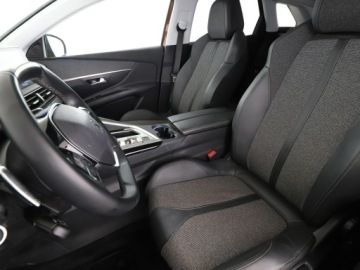 Peugeot 3008 II Crossover 1.2 PureTech 130KM 2020 Peugeot 3008 automat virtual cocpit klima auto, zdjęcie 12