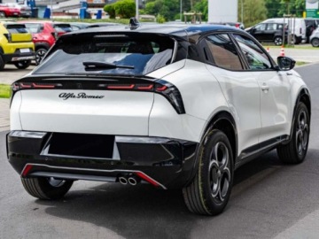 Alfa Romeo Junior SUV 1.2 Hybrid 145KM 2026 ALFA ROMEO Junior Sport Speciale 1.2 (145 KM) 2026, zdjęcie 2