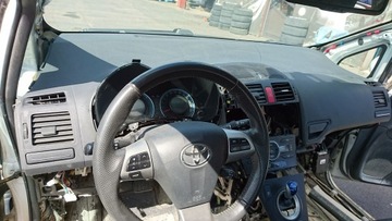 DESKA ROZDĚLOVAČE KOKPIT KONZOLA PÁSY ULOŽENÍ AIRBAG AURIS I FACELIFT ORIGINÁLNÍ