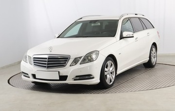 Mercedes Klasa E W212 Kombi 200 CDI BlueEFFICIENCY 136KM 2012 Mercedes E E 200 CDI, Automat, Skóra, Navi, Xenon, zdjęcie 1