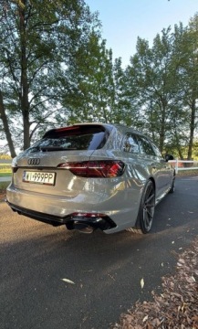 Audi A4 B9 RS4 Avant Facelifting 2.9 TFSI 450KM 2023 Audi RS4 Avant Audi RS4 Avant Avant quattro tiptronic 2.9 Benzyna 450KM, zdjęcie 32