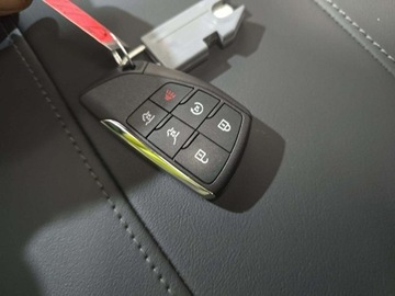 Chevrolet Suburban GMT900 2026 Chevrolet Suburban Z71 2026 5.3l 5.3 Benzyna 355KM, zdjęcie 6