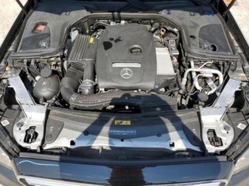 Mercedes Klasa E W213 2019 Mercedes-Benz Klasa E 2019 Mercedes-Benz E-Class E 300 RWD Sedan 2.0 241KM, zdjęcie 10