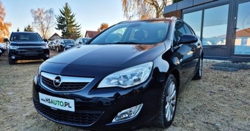 Opel Astra J Sports Tourer 1.4 Turbo ECOTEC 140KM 2011 Opel Astra BENZYNA navi GRZANA KIEROWNICA grzane fotele super okazja
