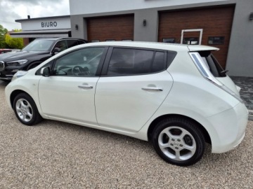 Nissan Leaf I Hatchback 5d Facelifting Elektryczny 109KM 2016 Nissan Leaf Sliczny Bialy elektryk 30KWH 149tys km Navi, kamera, automat f, zdjęcie 4