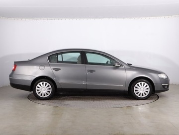 Volkswagen Passat B6 2005 VW Passat 2.0 TDI, Klima, Klimatronic, Tempomat, zdjęcie 5