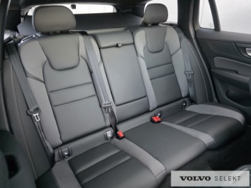 Volvo V60 II  Kombi Facelifting 2.0 B4 197KM 2025 Volvo V60 FV23 Plus Dark B4 197KM ACC BLIS Panoram, zdjęcie 15