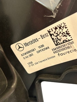 DESKA ROZDĚLOVAČE MERCEDES GLC A2546802501