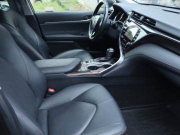 Toyota Camry IX Sedan 2.5 Hybrid Dynamic Force 218KM 2020 Toyota Camry 2.5 Hybrid, Salon Polska, zdjęcie 8