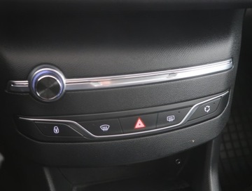 Peugeot 308 II SW 1.2 PureTech 130KM 2017 Peugeot 308 1.2 PureTech, Salon Polska, zdjęcie 11