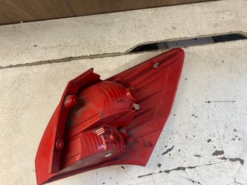 KIA VENGA LAMPA LEWY TYŁ