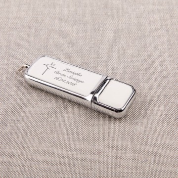 Кожаная флешка 128 ГБ USB3.0 на КРЕЩЕНИЕ.
