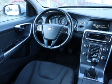 Volvo V60 I Kombi Facelifting 1.6 D2 115KM 2014 Volvo V60 D2, Navi, Klima, Klimatronic, Tempomat, zdjęcie 6