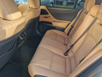 Lexus ES VII (XV70) Sedan Facelifting 300h 218KM 2025 Od ręki - 300h Omotenashi 2.5 E-CVT 218KM | Podgrzewane fotele!, zdjęcie 11