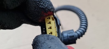 A4 B8 FACELIFT ZÁSTRČKA KONEKTOR SPONA VÁHY VZDUCHU 2.0 TDI 4H0973704C A5 Q5