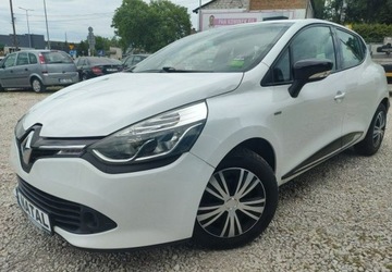 Renault Clio IV Hatchback 5d Facelifting 1.2 75KM 2016 Renault Clio Navi 1,2 Mpi Super stan Maly przebieg 1.2 Benzyna 75KM