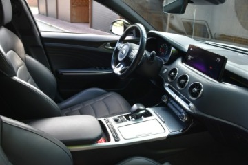 Kia Stinger Liftback Facelifting 3.3 T-GDI 366KM 2022 Kia Stinger GT-line 2.0T 245KM 2019r. SALON HeadUp, zdjęcie 9