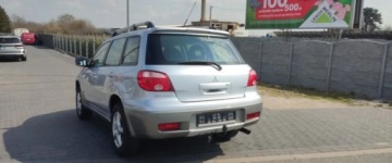 Mitsubishi Outlander II 2.0 i 136KM 2006 Mitsubishi Outlander 2.0 benz bezwypadek ,fabryczny lakier ,bez rdzy 2.0, zdjęcie 5