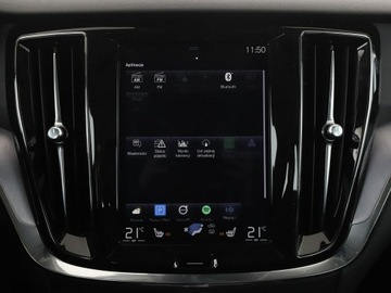 Volvo V60 I Kombi Facelifting 2.0 D4 DRIVE-E 190KM 2018 Volvo V60 2.0 D4 Automat Momentum Nawigacja, zdjęcie 25