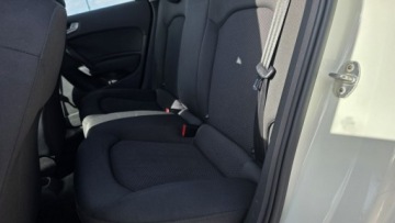 Audi A1 I Hatchback 3d 1.2 TFSI 86KM 2014 Audi A1 Sportback, zdjęcie 13