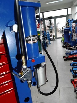 ПРЕСС ГИДРАВЛИЧЕСКИЙ 30 высокий ГИДРОПНЕВМАТИЧЕСКИЙ