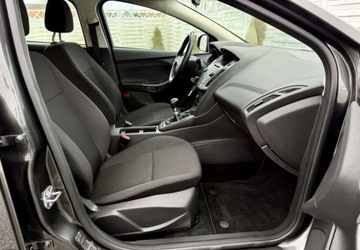 Ford Focus III Sedan Facelifting 1.5 TDCi 95KM 2017 Ford Focus Ford Focus 1.5 TDCi Trend Sport 1.5 Diesel 95KM, zdjęcie 4