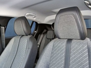 Peugeot 208 II 2025 Od ręki - Allure e-DCS6 1.2 mHEV 145KM / Pakiet Vision i Navigation, zdjęcie 4