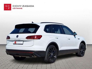 Volkswagen Touareg III 2020 Volkswagen Touareg SalonPL TDI 231KM 4x4 Automat Hak Matrix Kamera Navi Sk, zdjęcie 4