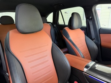 Mercedes GLC C254/X254 SUV Plug-In 2.0 400e 381KM 2023 MERCEDES-BENZ GLC 400e 4MATIC 381KM | AMG | PolskiSalon | PakietGwarancyjny, zdjęcie 30