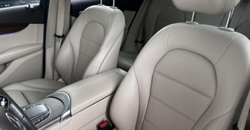 Mercedes GLC C253 SUV Facelifting 2.0 220d 194KM 2020 Mercedes-Benz GLC SalonPL 4Matic AMG Line Kamera360 Burmester CarPlay Andr, zdjęcie 11