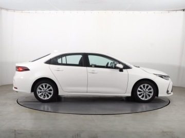 Toyota Corolla XII Sedan 1.5 VVT-i 125KM 2022 Toyota Corolla 1.5 VVT-i, Salon Polska, zdjęcie 5