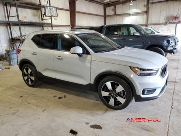 Volvo XC40 2022 Volvo XC 40 2020 r.,2,0L T5 MOMENTUM 2.0 Benzyna 252KM, zdjęcie 2