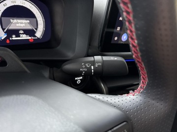 Toyota C-HR II SUV 2.0 Hybrid Dynamic Force 197KM 2024 Toyota C-HR 2.0 Hybrid GR Sport 2.0 Hybrid Dynamic, zdjęcie 22