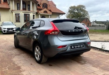 Volvo V40 II Hatchback Facelifting 2.0 D2 120KM 2018 Volvo V40 Swiatla Led 2.0 Diesel 120KM, zdjęcie 8