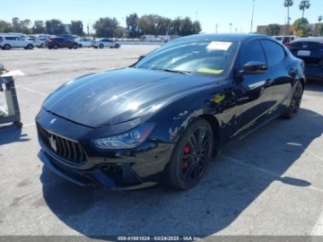 Maserati Ghibli III Sedan Facelifting 3.0 V6 350KM 2021 Maserati Ghibli 2021 MASERATI GHIBLI S 3.0 Benzyna 350KM, zdjęcie 2